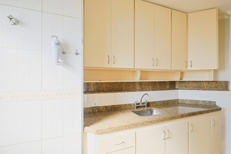 Apartamento à venda com 96m², 3 quartos e 2 vagas Apartamento à venda com 96m², 3 quartos e 2 vagasCozinha