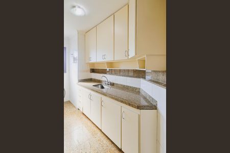 Apartamento à venda com 96m², 3 quartos e 2 vagas Apartamento à venda com 96m², 3 quartos e 2 vagasCozinha