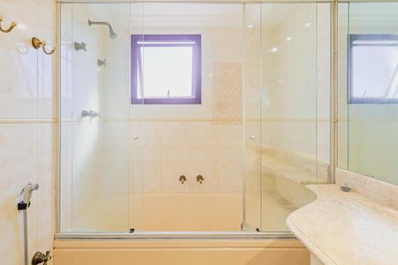 Apartamento à venda com 96m², 3 quartos e 2 vagas Apartamento à venda com 96m², 3 quartos e 2 vagasBanheiro da Suite 1