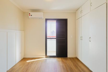 Apartamento à venda com 96m², 3 quartos e 2 vagas Apartamento à venda com 96m², 3 quartos e 2 vagasSuíte 1