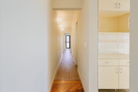 Apartamento à venda com 96m², 3 quartos e 2 vagas Apartamento à venda com 96m², 3 quartos e 2 vagasCorredor