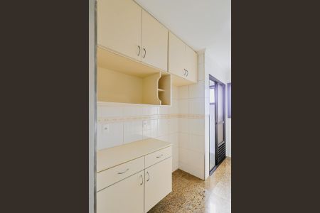 Apartamento à venda com 96m², 3 quartos e 2 vagas Apartamento à venda com 96m², 3 quartos e 2 vagasCozinha