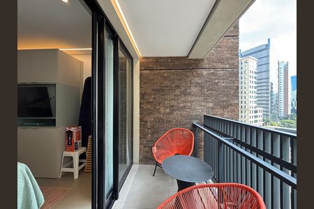 Varanda de kitnet/studio para alugar com 1 quarto, 28m² em Vila Nova Conceição, São Paulo