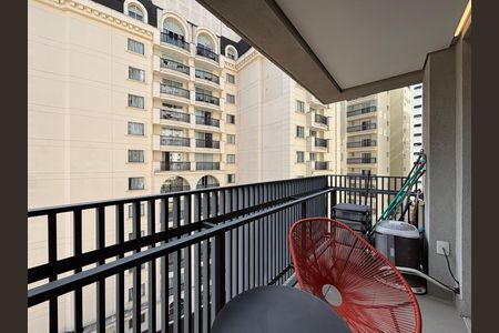 Varanda de kitnet/studio para alugar com 1 quarto, 28m² em Vila Nova Conceição, São Paulo