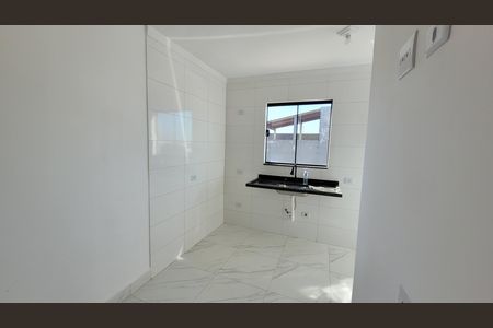 Cozinha e Área de Serviço de kitnet/studio para alugar com 1 quarto, 42m² em Jardim Napoli I, Itaquaquecetuba