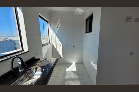 Cozinha e Área de Serviço de kitnet/studio para alugar com 1 quarto, 42m² em Jardim Napoli I, Itaquaquecetuba