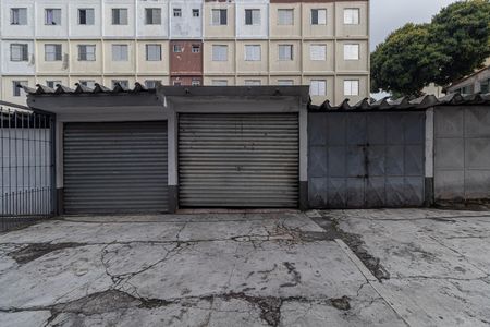 Vista Quarto 1 de apartamento à venda com 2 quartos, 60m² em Conjunto Residencial José Bonifácio, São Paulo