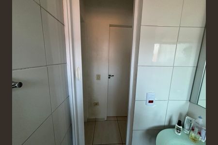 Apartamento à venda com 53m², 2 quartos e sem vaga Apartamento à venda com 53m², 2 quartos e sem vagaBanheiro