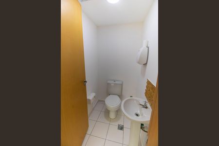 Banheiro de kitnet/studio à venda com 1 quarto, 27m² em Santa Rosa, Niterói