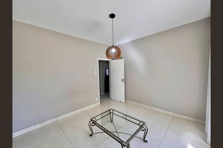 Casa para alugar com 3 quartos, 300m² em Sagrada Família, Belo Horizonte