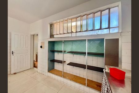 Casa para alugar com 3 quartos, 300m² em Sagrada Família, Belo Horizonte