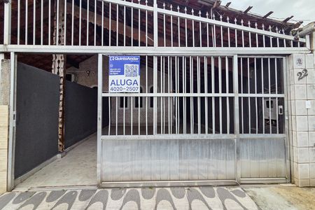 Fachada de casa para alugar com 2 quartos, 86m² em Canto do Forte, Praia Grande