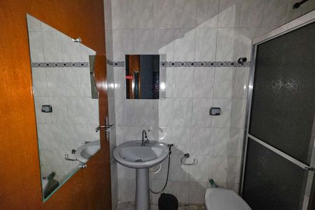 Banheiro da Suíte de casa para alugar com 2 quartos, 86m² em Canto do Forte, Praia Grande
