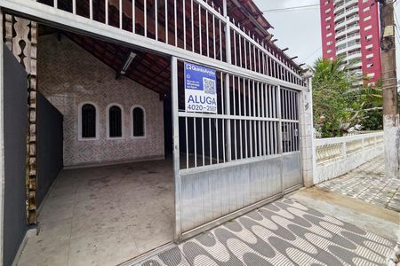 Casa para alugar com 86m², 2 quartos e 2 vagas Casa para alugar com 86m², 2 quartos e 2 vagasFachada