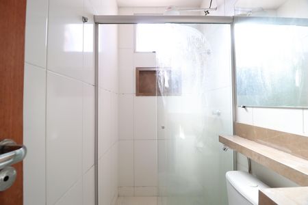 Banheiro Social de apartamento para alugar com 2 quartos, 50m² em Chácaras Panorama, Uberlândia