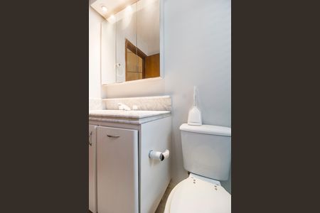 Banheiro da Suíte de apartamento para alugar com 3 quartos, 79m² em Alphaville Industrial, Barueri