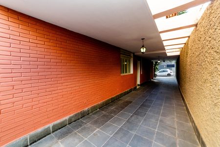 Casa para alugar com 360m², 4 quartos e 7 vagas Casa para alugar com 360m², 4 quartos e 7 vagasGaragem