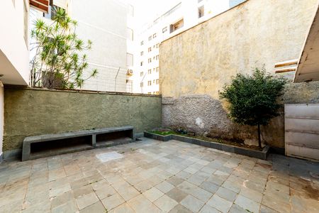 Casa para alugar com 360m², 4 quartos e 7 vagas Casa para alugar com 360m², 4 quartos e 7 vagasÁrea de Serviço