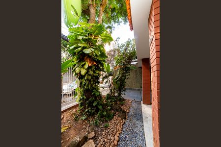 Casa para alugar com 360m², 4 quartos e 7 vagas Casa para alugar com 360m², 4 quartos e 7 vagasJardim