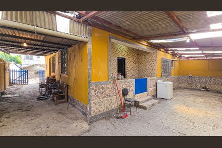 Entrada garagem de casa à venda com 2 quartos, 124m² em Piedade, Rio de Janeiro