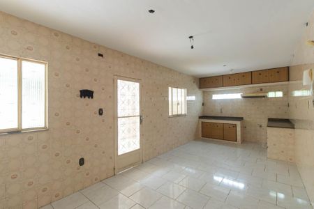 Casa para alugar com 900m², 3 quartos e 2 vagas