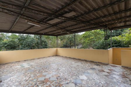 Casa para alugar com 900m², 3 quartos e 2 vagas