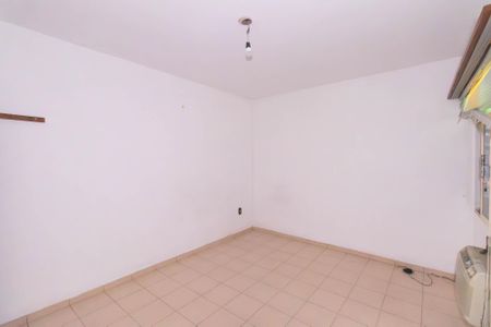 Casa para alugar com 3 quartos, 900m² em Raul Veiga, São Gonçalo
