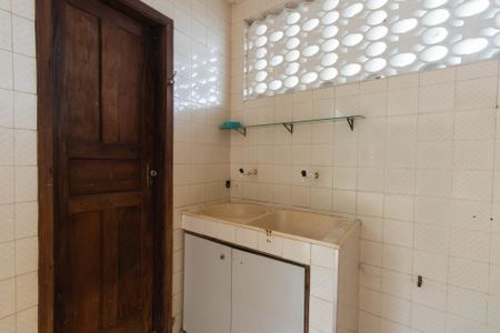 Casa para alugar com 900m², 3 quartos e 2 vagas