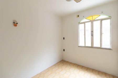 Casa para alugar com 3 quartos, 900m² em Raul Veiga, São Gonçalo