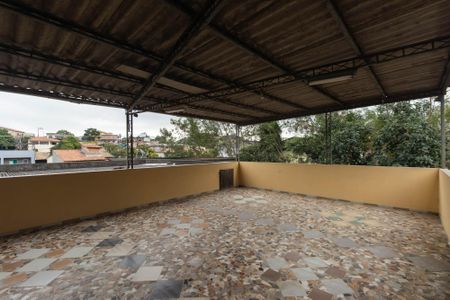 Casa para alugar com 900m², 3 quartos e 2 vagas