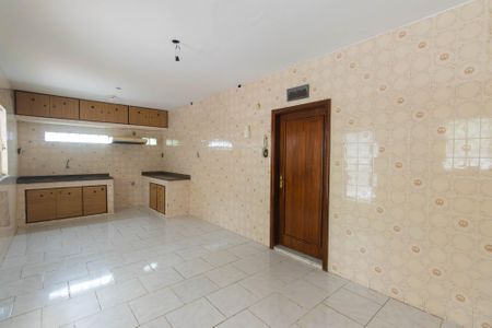 Casa para alugar com 900m², 3 quartos e 2 vagas