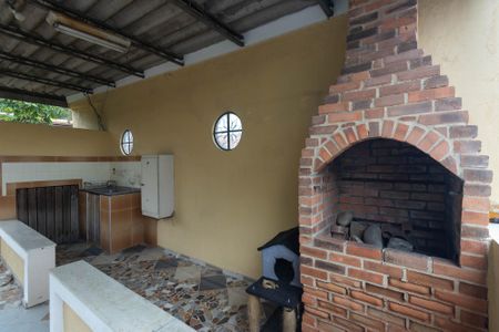 Casa para alugar com 3 quartos, 900m² em Raul Veiga, São Gonçalo