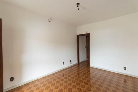 Casa para alugar com 900m², 3 quartos e 2 vagas