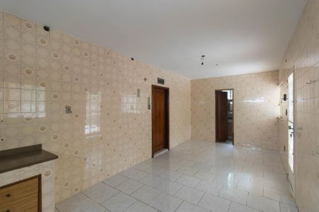 Casa para alugar com 900m², 3 quartos e 2 vagas