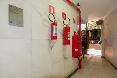 Área comum - Entrada do Edifício de apartamento para alugar com 1 quarto, 28m² em Bela Vista, São Paulo