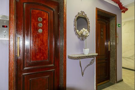 Área comum - Elevadores de apartamento para alugar com 1 quarto, 28m² em Bela Vista, São Paulo