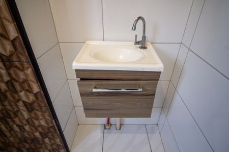 Apartamento para alugar com 47m², 2 quartos e 1 vaga Apartamento para alugar com 47m², 2 quartos e 1 vagaBanheiro