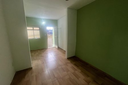 Casa para alugar com 50m², 2 quartos e sem vaga Casa para alugar com 50m², 2 quartos e sem vagaSala