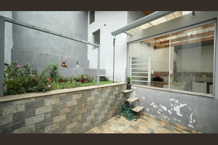 Quintal de casa à venda com 3 quartos, 210m² em Santa Terezinha, Santo André