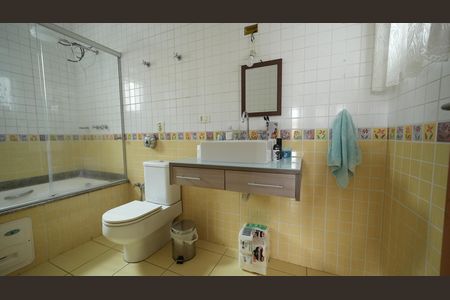 Banheiro da Suíte de casa à venda com 3 quartos, 210m² em Santa Terezinha, Santo André
