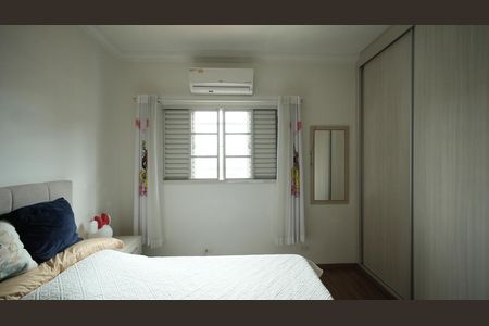 Quarto 2 de casa à venda com 3 quartos, 210m² em Santa Terezinha, Santo André