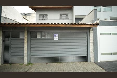 Fachada de casa à venda com 3 quartos, 210m² em Santa Terezinha, Santo André