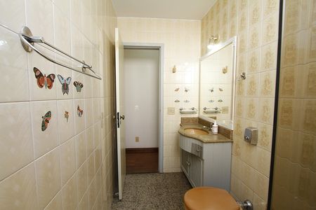 Apartamento para alugar com 130m², 4 quartos e 2 vagasBanheiro Social