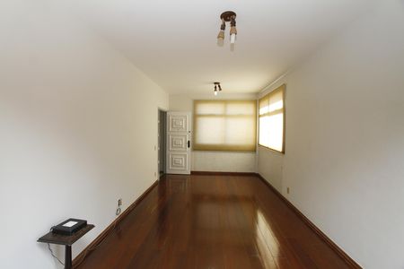 Apartamento para alugar com 130m², 4 quartos e 2 vagasSala