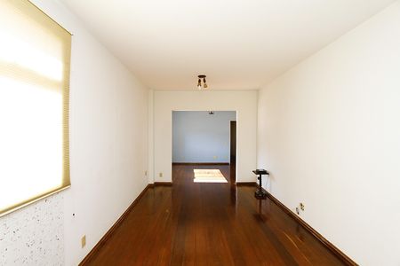 Apartamento para alugar com 130m², 4 quartos e 2 vagasSala