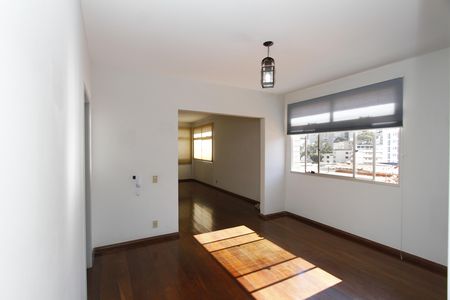 Apartamento para alugar com 130m², 4 quartos e 2 vagasCopa