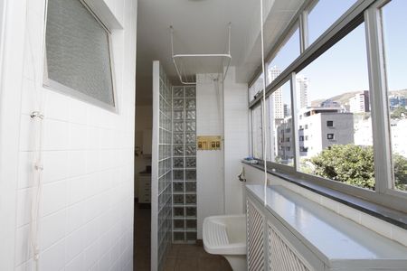 Apartamento para alugar com 130m², 4 quartos e 2 vagasÁrea de Serviço