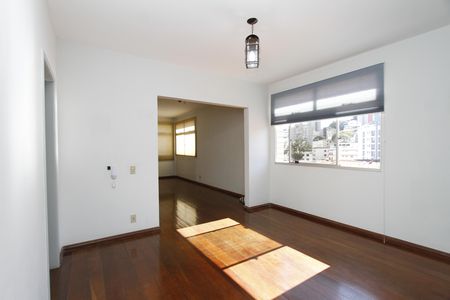 Apartamento para alugar com 130m², 4 quartos e 2 vagasCopa