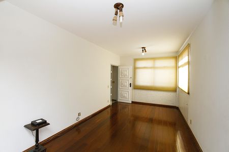 Apartamento para alugar com 130m², 4 quartos e 2 vagasSala