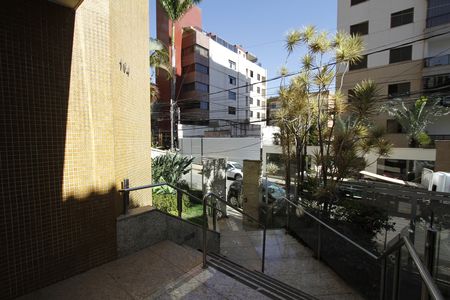 Apartamento para alugar com 130m², 4 quartos e 2 vagasEntrada